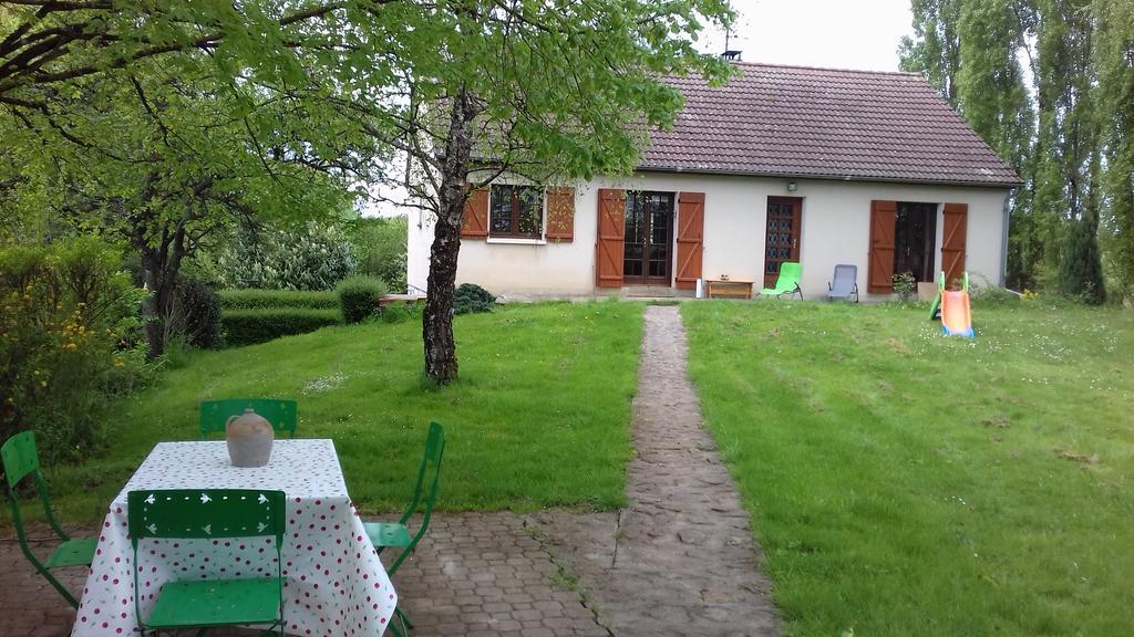 Gite Du Vieux Charme Villa Saint-Amand-en-Puisaye Exterior photo